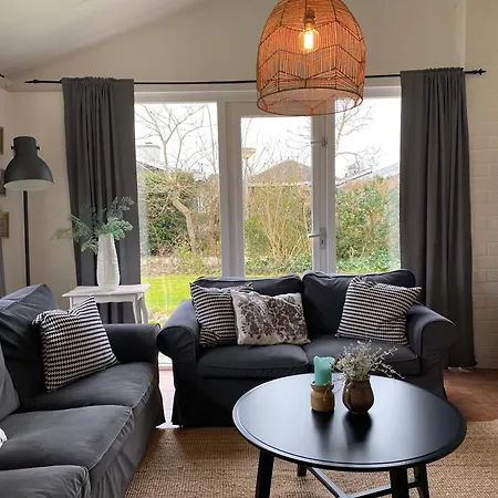 Prázdninový dům 007 *