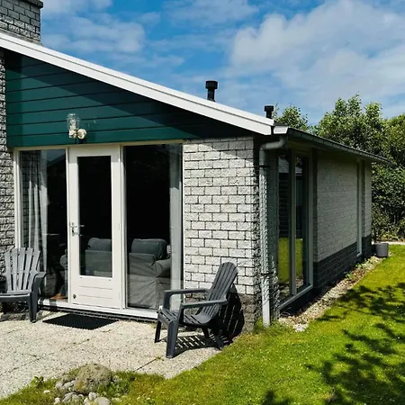 007 Prázdninový dům *